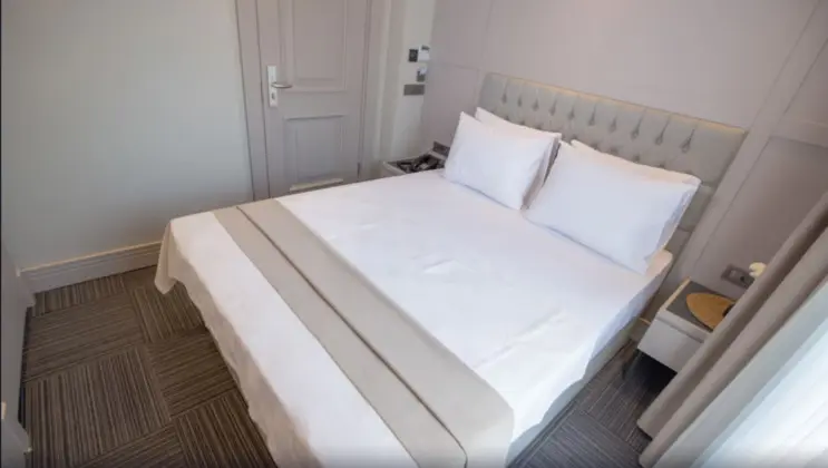 Comfort Tek Kişilik, Şehir Manzaralı, Fransız Balkonlu