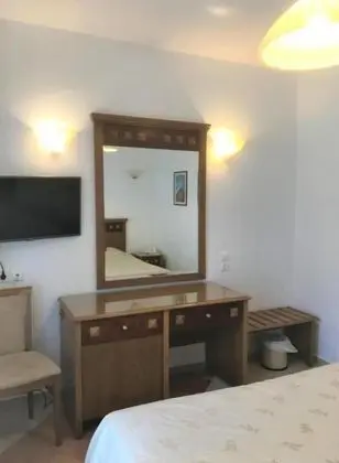 Economy Tek Büyük Yataklı Oda, 1 Çift Kişilik Yatak (Semi Basement)