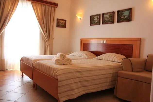 Standard Üç Kişilik Oda