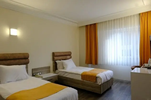 Standart Twin Room, Şehir veya Dağ Manzaralı