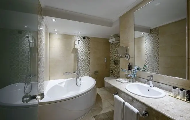 Deluxe Üç Kişilik Oda