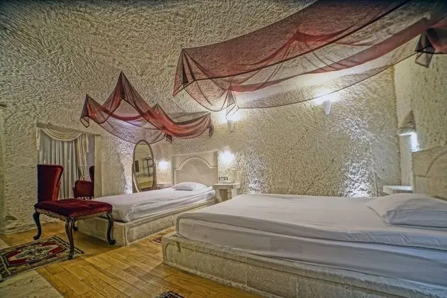 Cave Suite