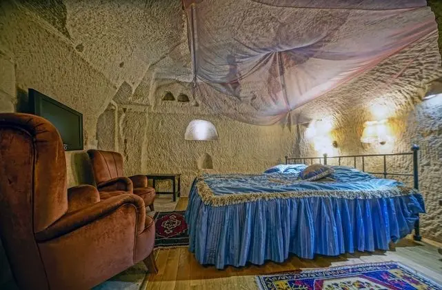 Cave Suite