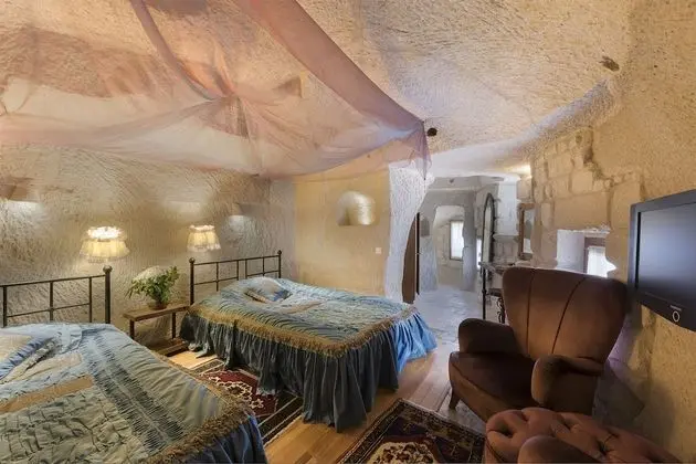 Cave Suite