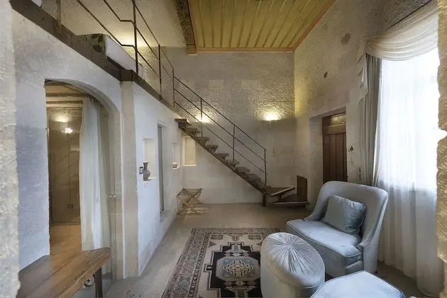 King Cave Suite