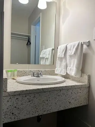 Basic Tek Büyük Yataklı Oda