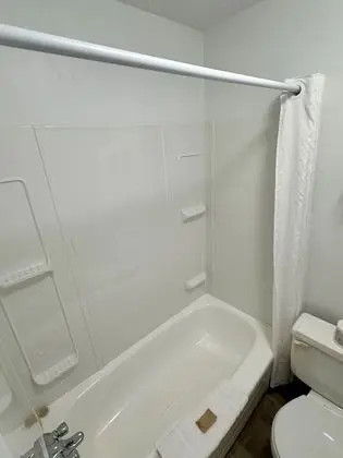 Basic Tek Büyük Yataklı Oda