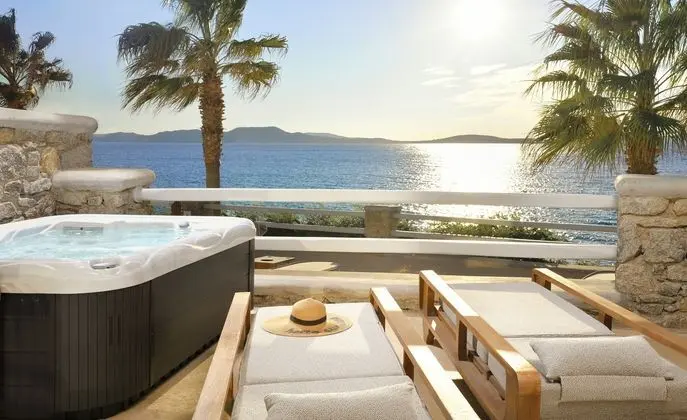 Luxury Süit, Denize Sıfır (Outdoor Jacuzzi)