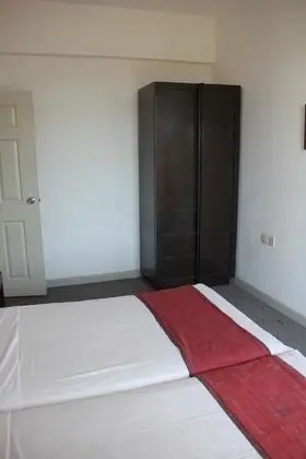 Suit Three Beds