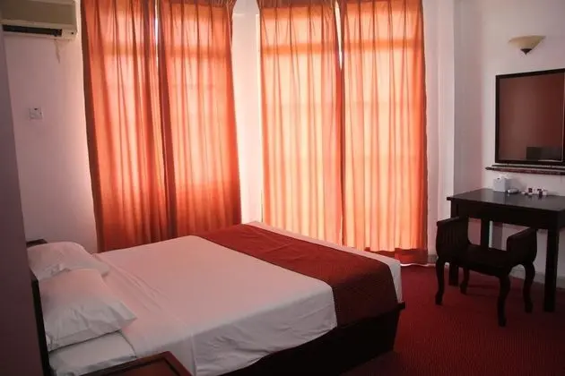 Suit Two Beds