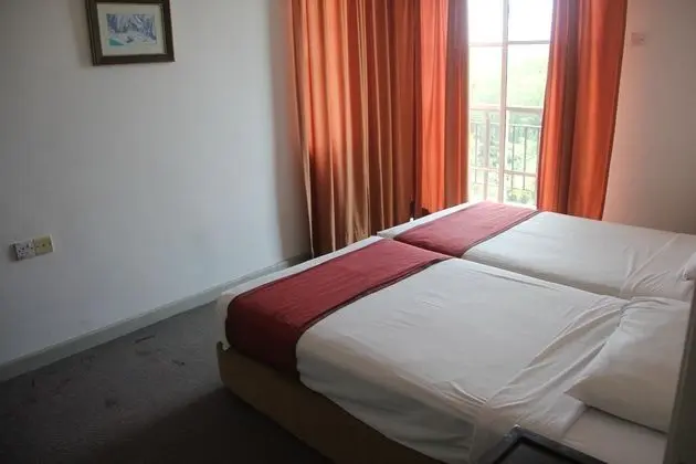 Suit Two Beds