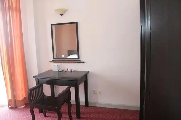 Suit Two Beds