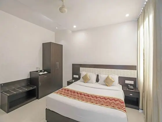 Deluxe Tek Büyük Yataklı Oda, 1 En Büyük (King) Boy Yatak, Sigara İçilebilir, Şehir Manzaralı