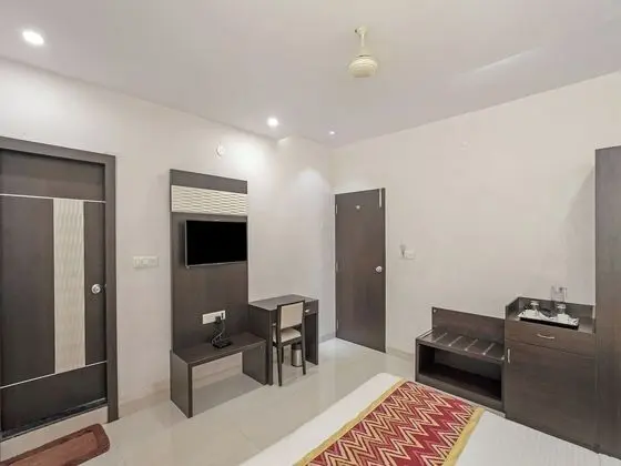 Deluxe Tek Büyük Yataklı Oda, 1 En Büyük (King) Boy Yatak, Sigara İçilebilir, Şehir Manzaralı