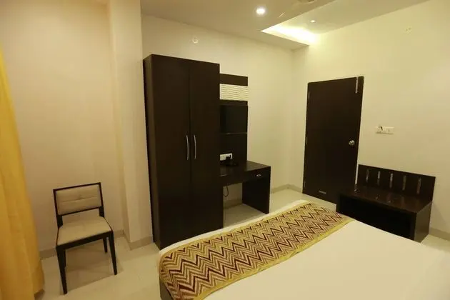 Deluxe Tek Büyük Yataklı Oda, 1 En Büyük (King) Boy Yatak, Sigara İçilebilir, Şehir Manzaralı