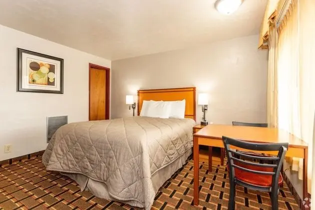 Oda, 1 Büyük (Queen) Boy Yatak