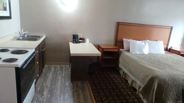 Oda, 2 Büyük (Queen) Boy Yatak