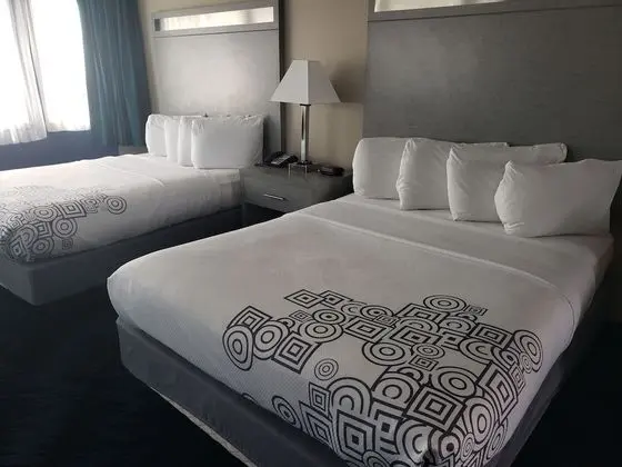 2 Queens Deluxe Suite with Queen Sofa Bed, Ocean View