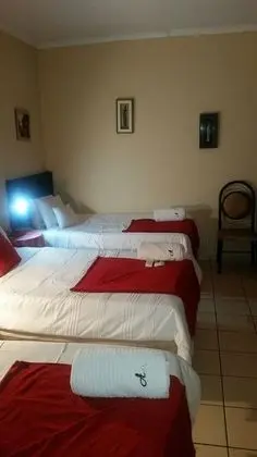 Deluxe Üç Kişilik Oda
