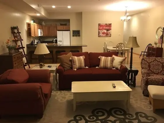 Daire, Birden Çok Yatak (Downtown Condominium with LAKE & BAY )