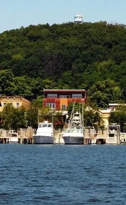 Daire, Birden Çok Yatak (Downtown Condominium with LAKE & BAY )