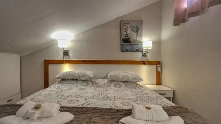 Standard Tek Büyük Yataklı Oda (Standard Double Room 1)
