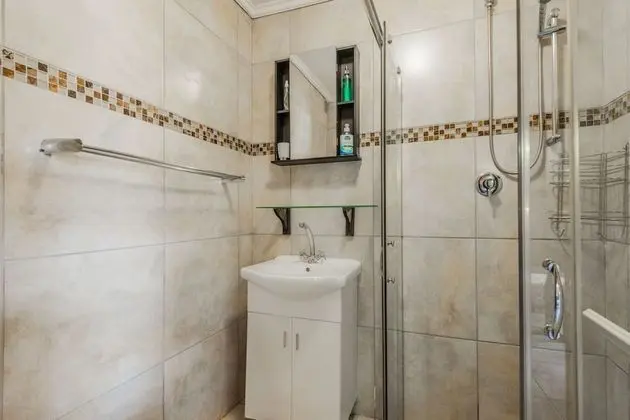 Standard Tek Büyük Yataklı Oda (Standard Double Room 1)