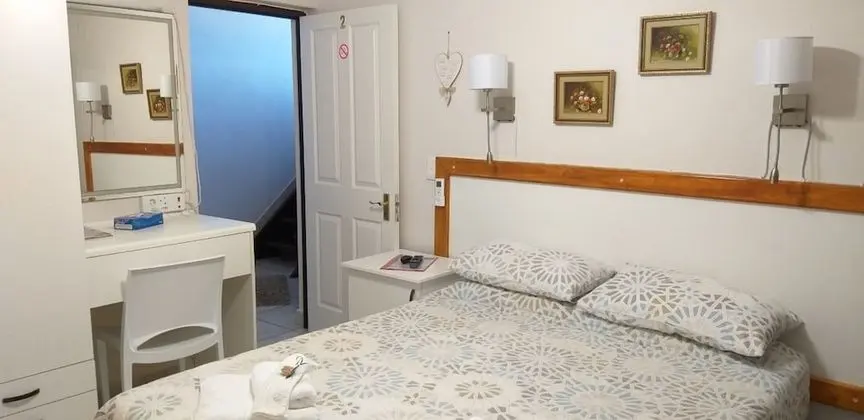 Standard Tek Büyük Yataklı Oda (Standard Double Room 2)