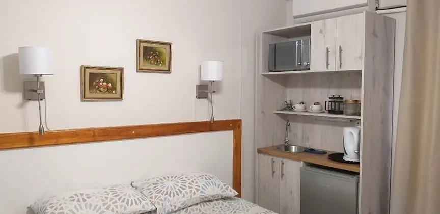 Standard Tek Büyük Yataklı Oda (Standard Double Room 2)