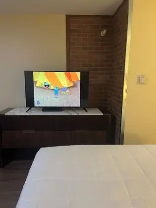 Tek Büyük Yataklı Oda, 2 Çift Kişilik Yatak