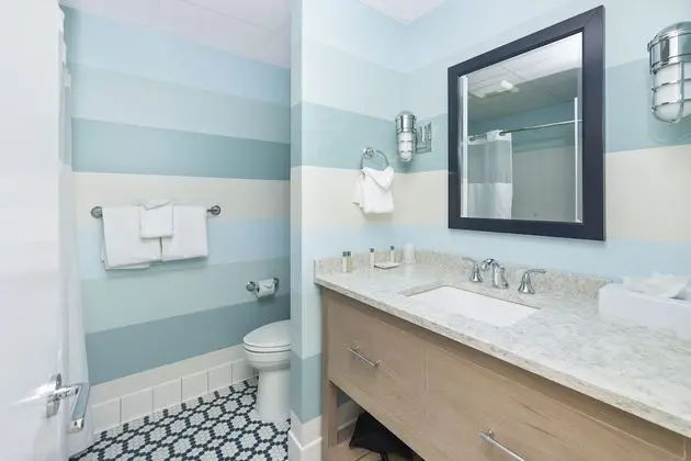 Büyük Yataklı Tek Kişilik Oda