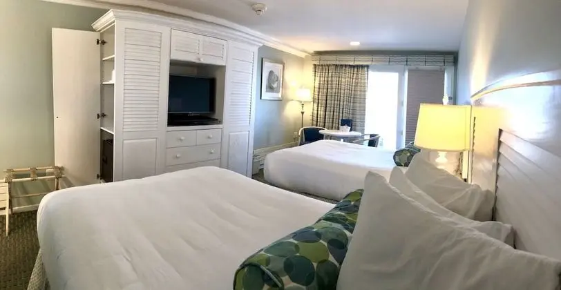 Main Building 2 Doubles No Ocean View Floor 2