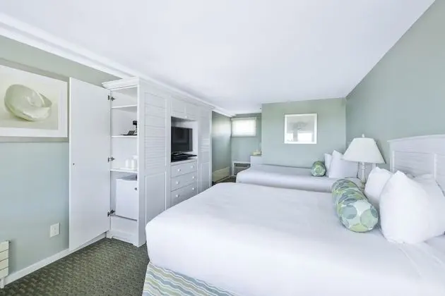 Main Building 2 Doubles No Ocean View Floor 2