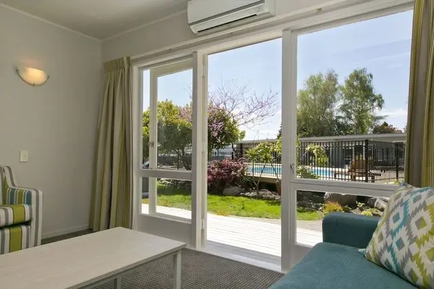 Apart Daire, 2 Yatak Odası, Havuz Kenarı