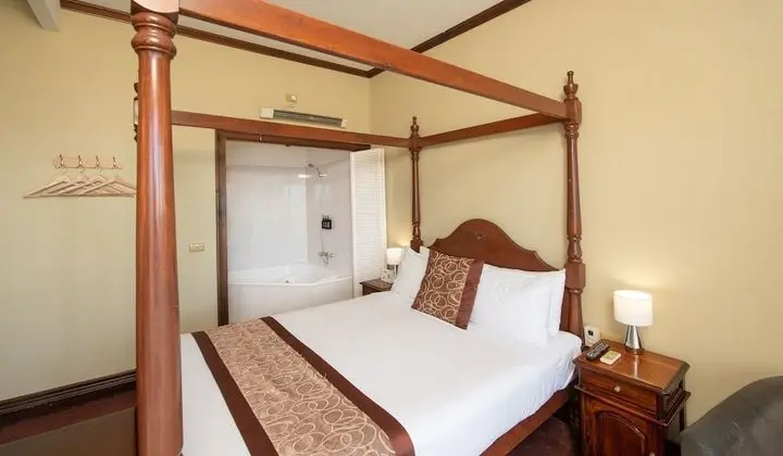 Comfort Tek Büyük Yataklı Oda