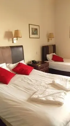 Standard Üç Kişilik Oda