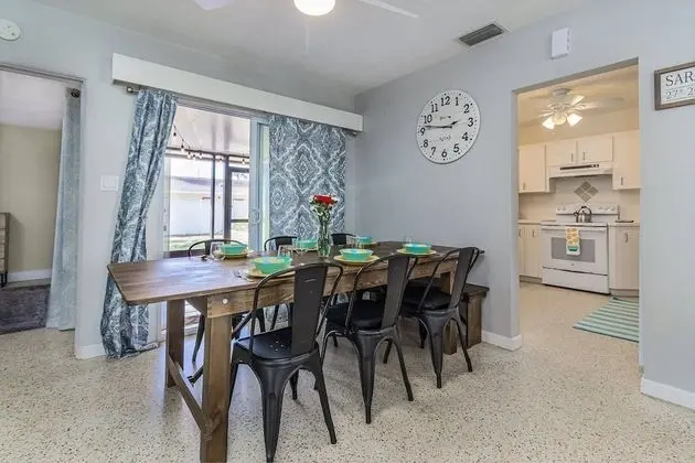 Ev (Anchors Away Gulf Gate Home)