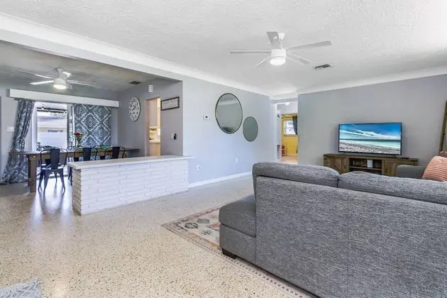 Ev (Anchors Away Gulf Gate Home)