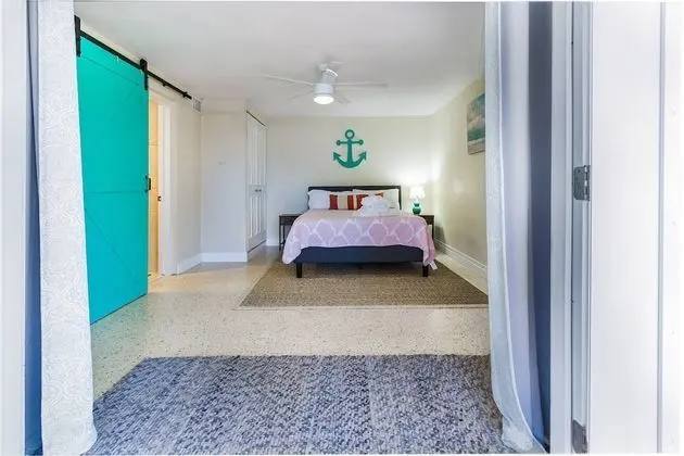 Ev (Anchors Away Gulf Gate Home)