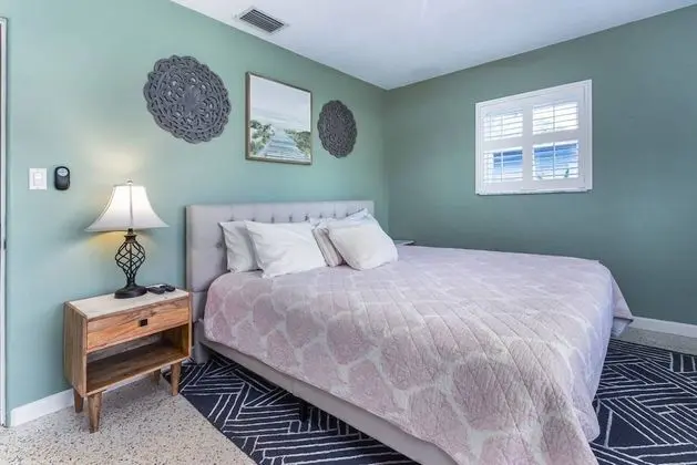 Ev (Anchors Away Gulf Gate Home)