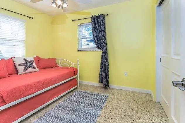 Ev (Anchors Away Gulf Gate Home)