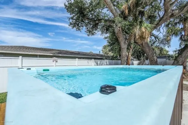 Ev (Anchors Away Gulf Gate Home)