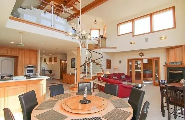 Ev, Birden Çok Yatak (Anchors Aweigh Rockaway)