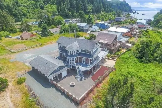 Ev, Birden Çok Yatak (Anchors Aweigh Rockaway)