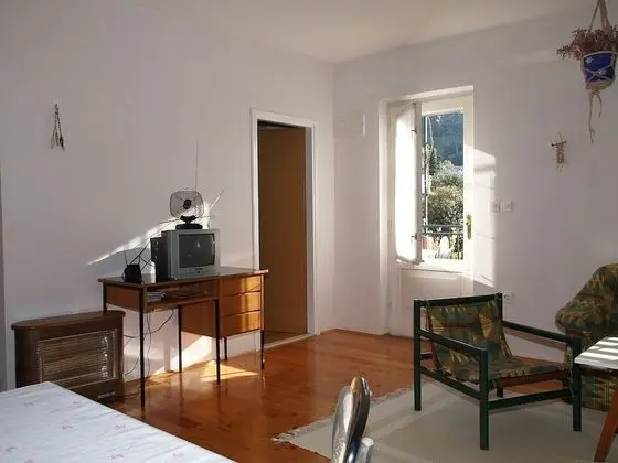 Apart Daire (Ančica - 200 m from beach - A1(4+2))