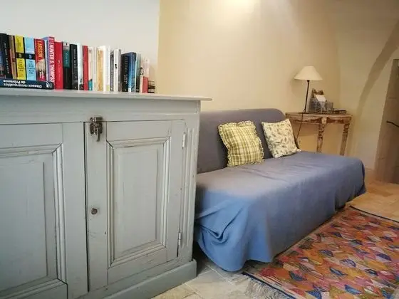 Apart Daire (Courtyard)