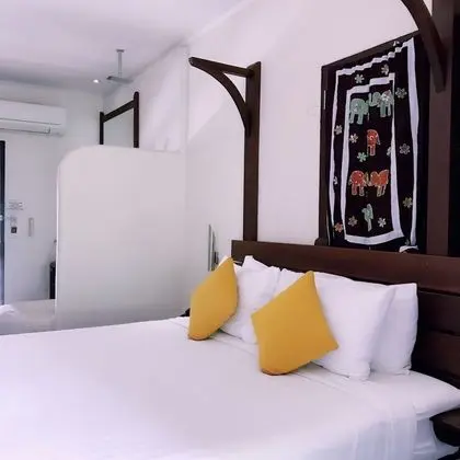 Deluxe Tek Büyük Yataklı Oda