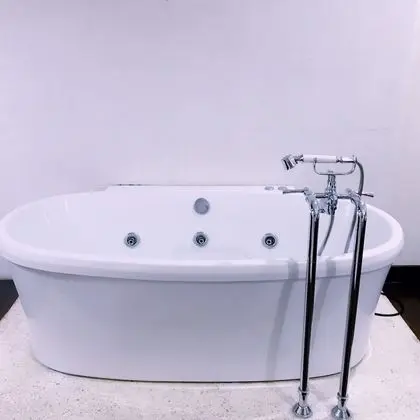 Luxury Oda