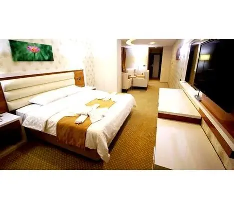 Suite, Kara Manzaralı