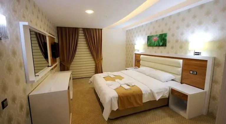 Suite, Kara Manzaralı
